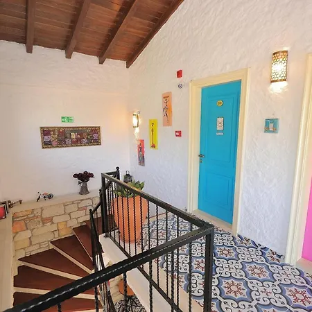 Elysium Frühstückspension Çeşme