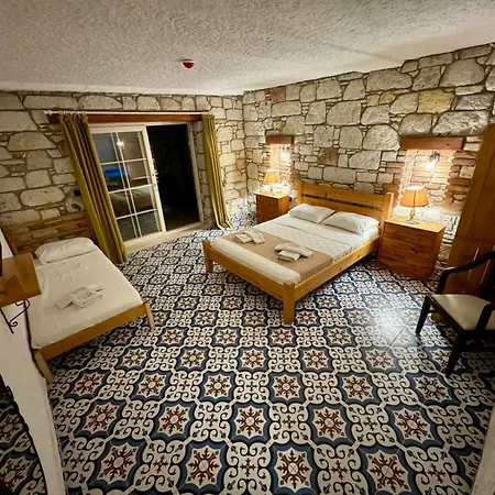 Elysium Frühstückspension Çeşme