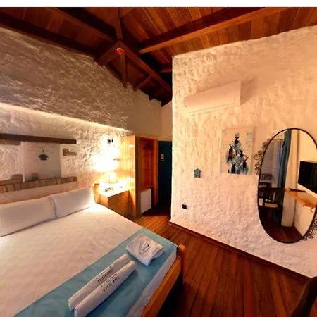 Bed & Breakfast Elysium 4*