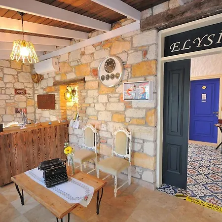 Elysium Bed & Breakfast Cesme