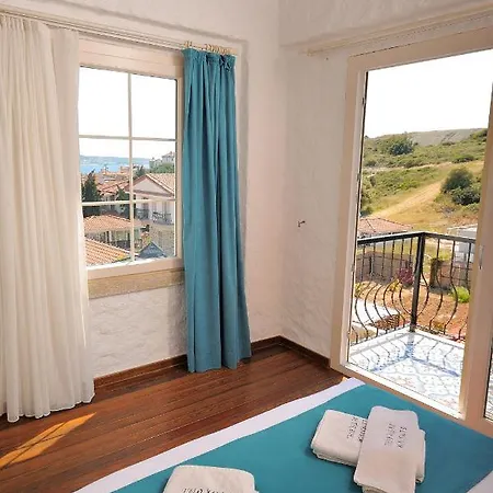 Bed & Breakfast Elysium 4*